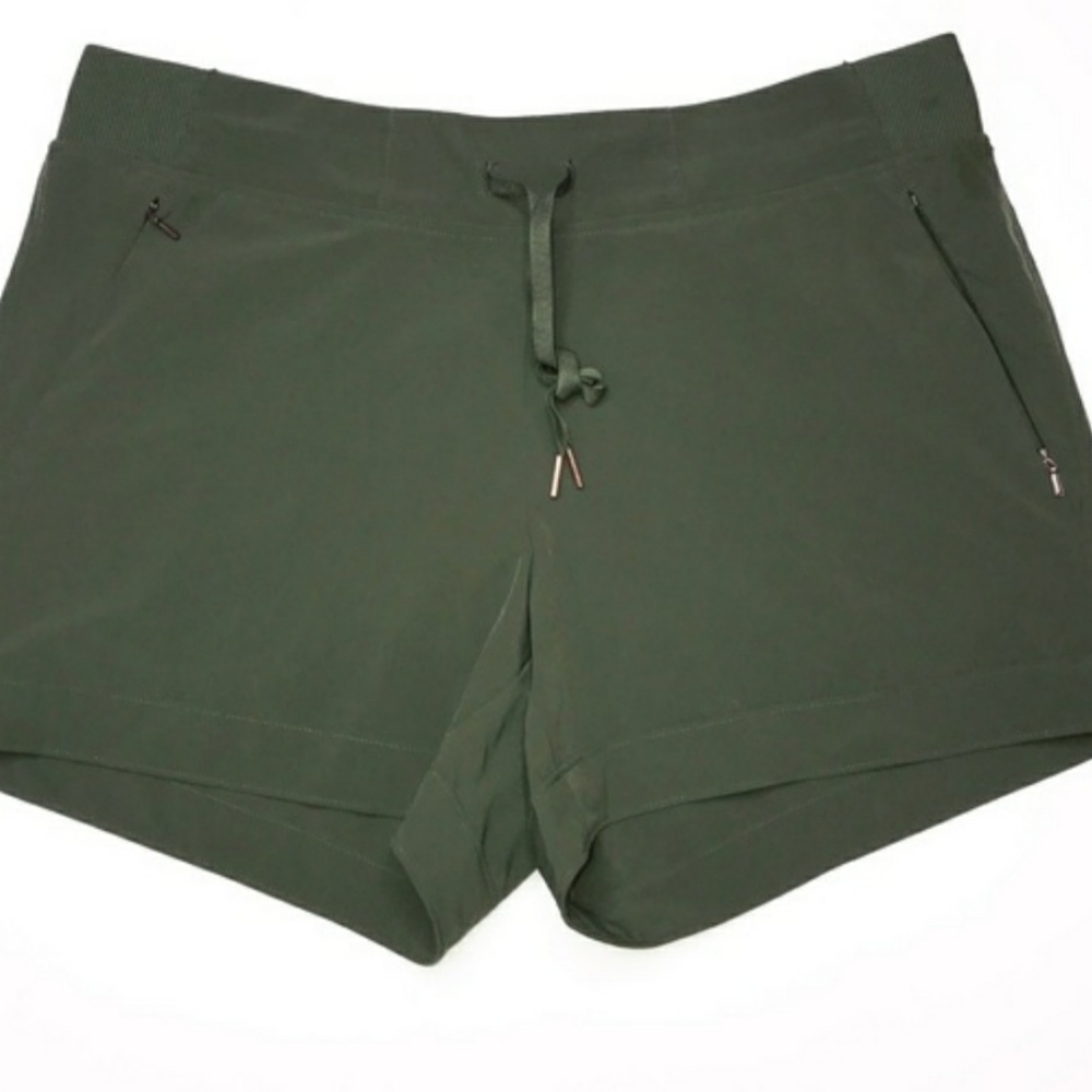 Size Small Calia by Carrie Underwood Olive Green Shorts Like New
